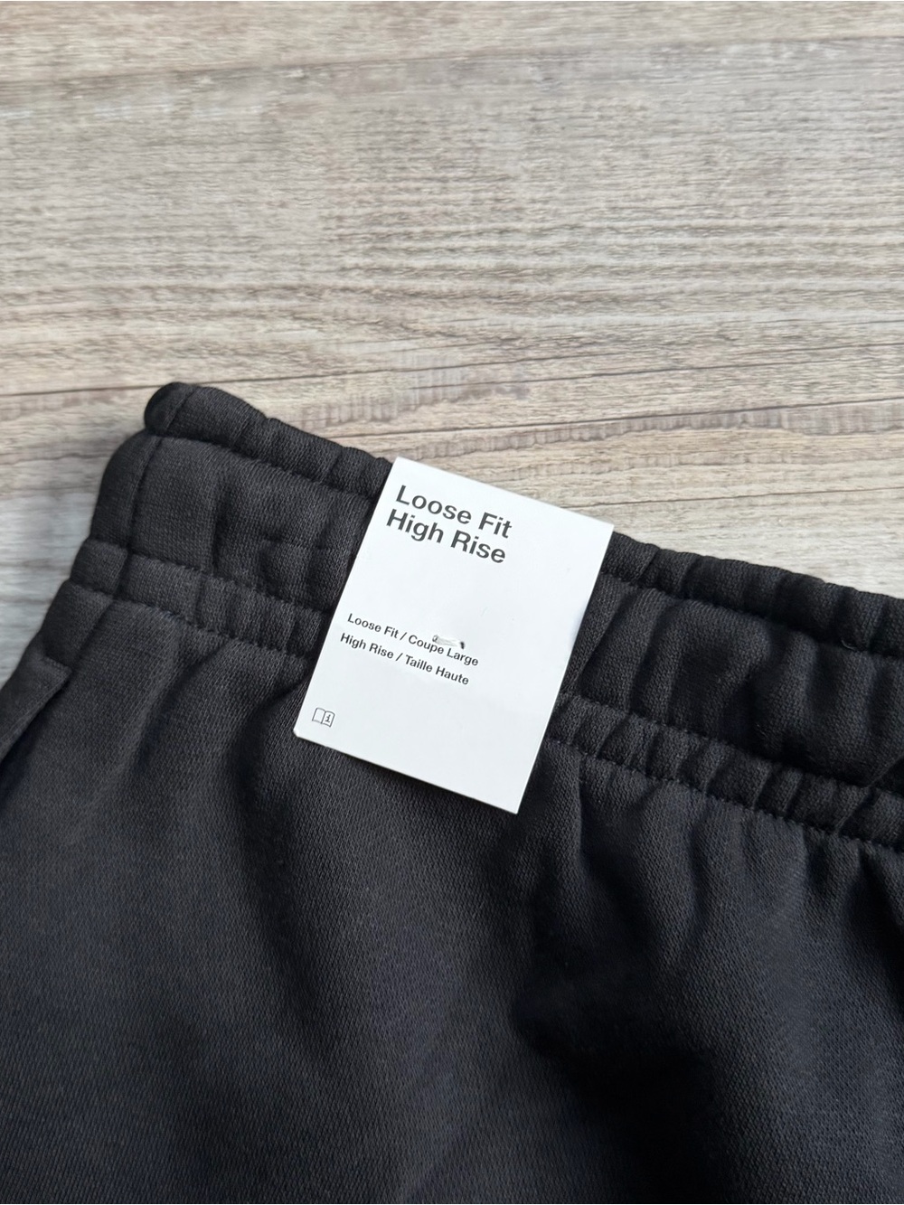 NWT Nike Sportswear Essential High Rise Fleece Shorts Small - Picture 4 of 9